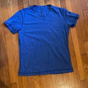 Lululemon Sz XL Short Sleeved Men’s V Neck Shirt